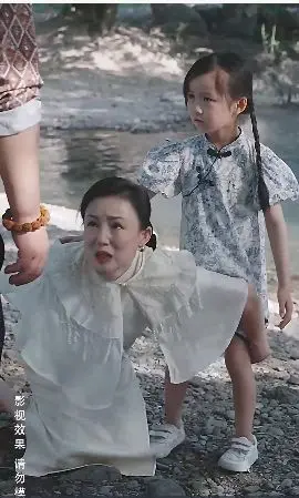 《拥抱春天的你》：一段关于爱与成长的温情旅程，遇见那个让你心动的人